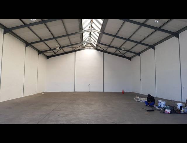 400M² FACTORY TO LET IN SAXENBURG PARK 1